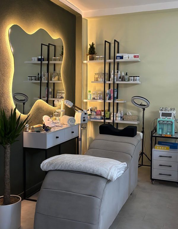 سالن زیبایی آتنا قشم