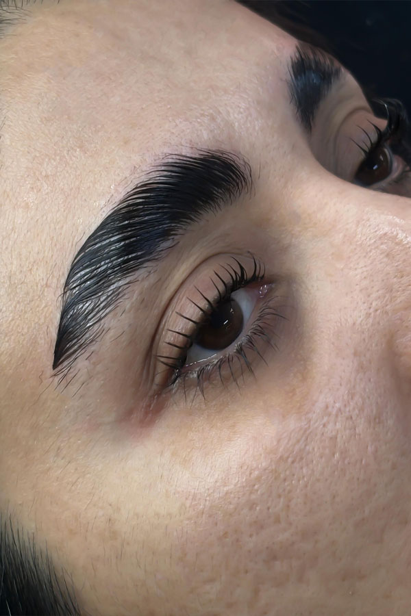 نمونه کار سالن زیبایی اتنا قشم